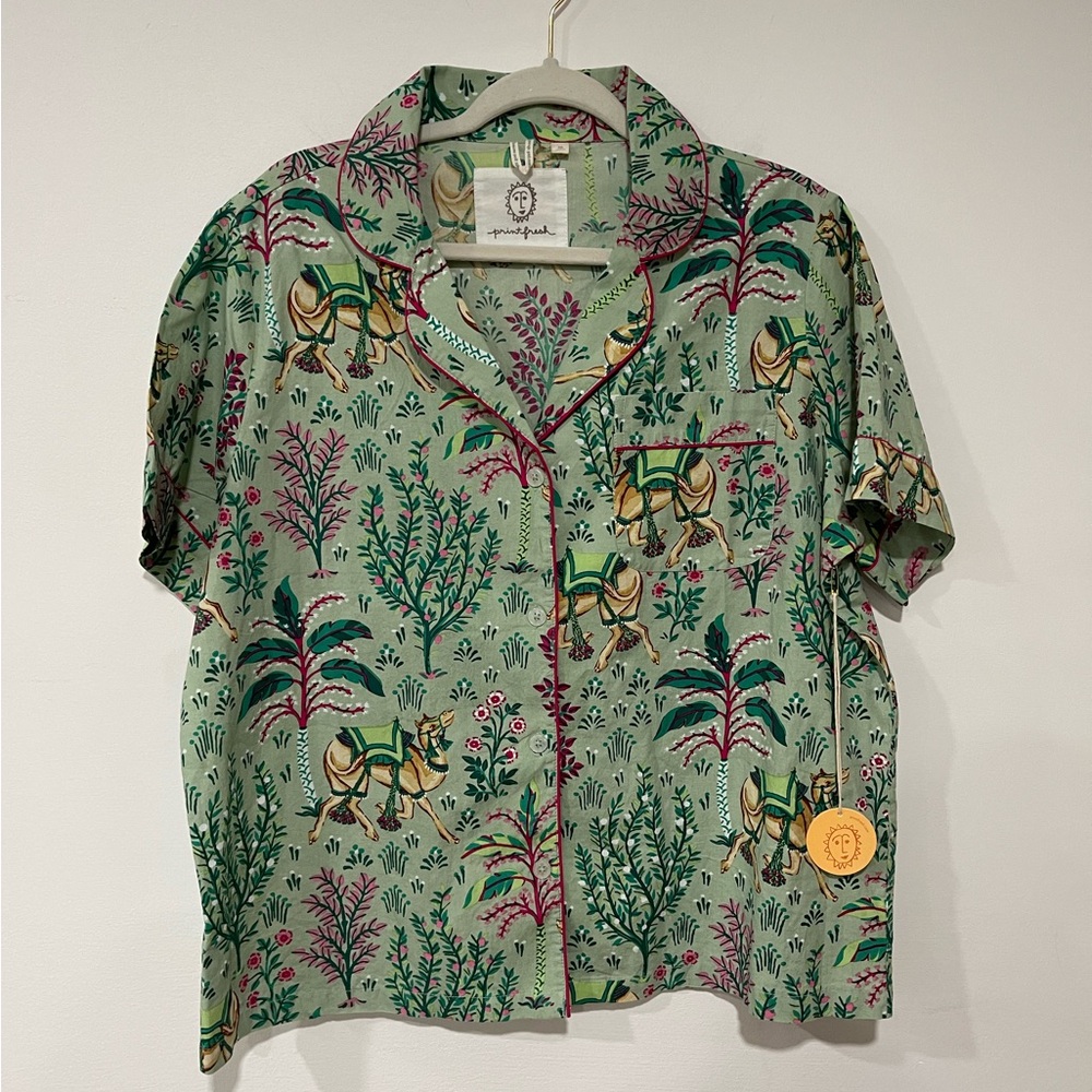 PrintFresh Camel’s Courtyard Green Short Sleeve Pajama Top Cotton